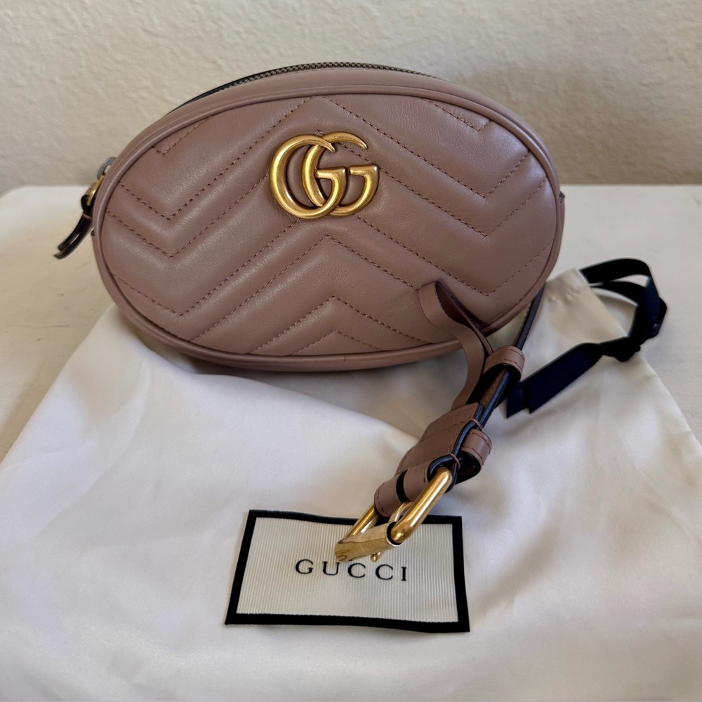 Gucci GG Marmont Matelasse Belt Bag in Beige